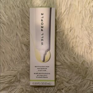 Well People Revitalizing Dew Gel Cream
